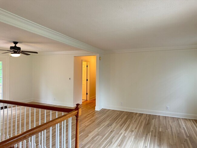 Building Photo - Beautiful 3 Bed 3 Bath Home nestled in St. B!