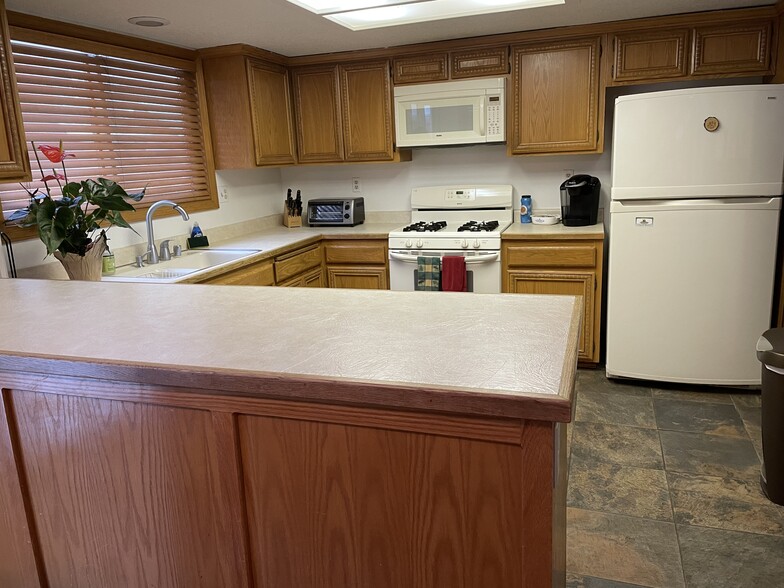 Building Photo - 42621 Falcon Ave