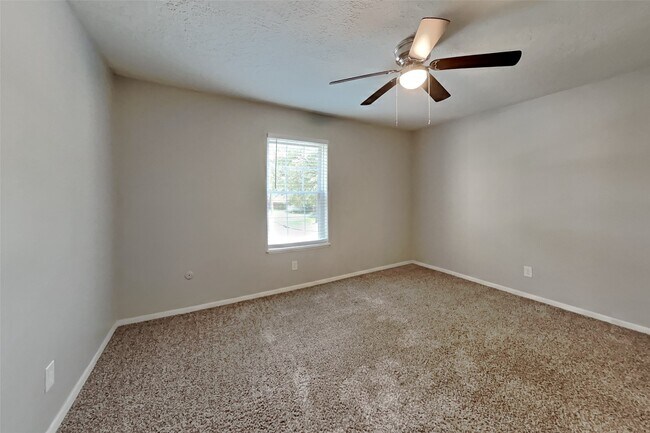 Building Photo - 20206 Monkswood Dr