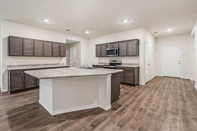 Building Photo - 2120 Tulipwood Dr