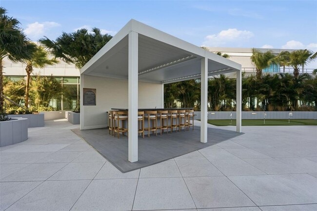 Building Photo - 400 Central Ave