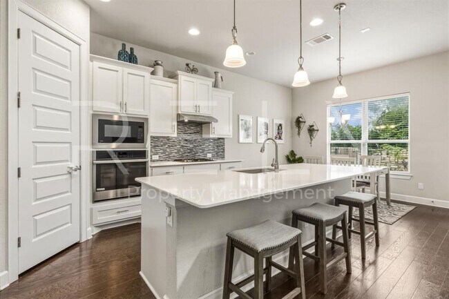 Building Photo - 240 Cross Timbers Dr