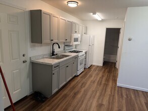 Building Photo - 581 E Mulchatna Dr