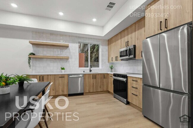 Building Photo - 2817 Democracy Alley