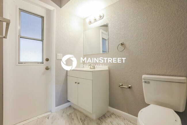 Building Photo - 3 Bedroom Pet-Friendly Home in NORTH PORT, FL with Main Street Renewal