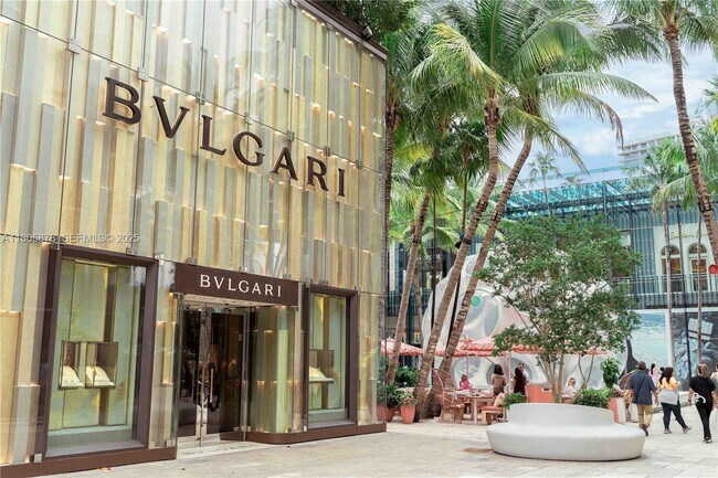 Building Photo - 120 NE 49th St