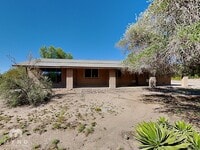 Building Photo - 7900 N Leonardo Da Vinci Way