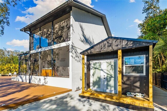 Building Photo - 2500 Monterey St