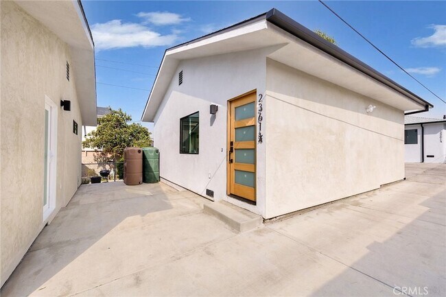 Building Photo - 2361 Moss Ave