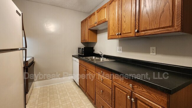 Building Photo - 1206 1st Ave S