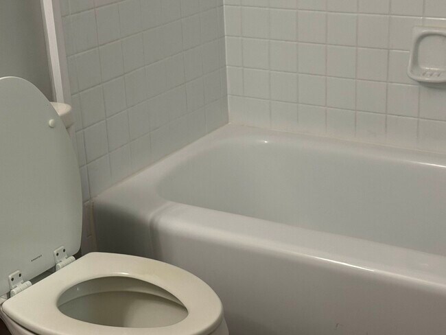 Building Photo - 10129 Oakton Terrace Rd