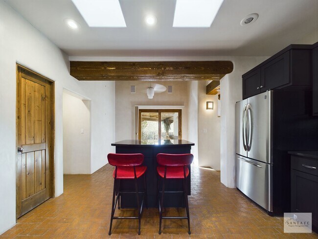 Building Photo - 420 Calle Kokopelli