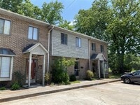 Building Photo - 400 N Steele St