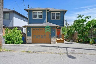 Building Photo - Discover Spacious Comfort: 4-Bedroom Gem with 2.5 Baths