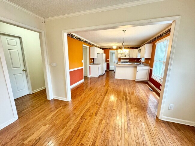 Building Photo - 3 bedroom home in Westminster
