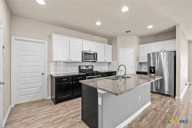 Building Photo - 133 Spanish Foal Trail