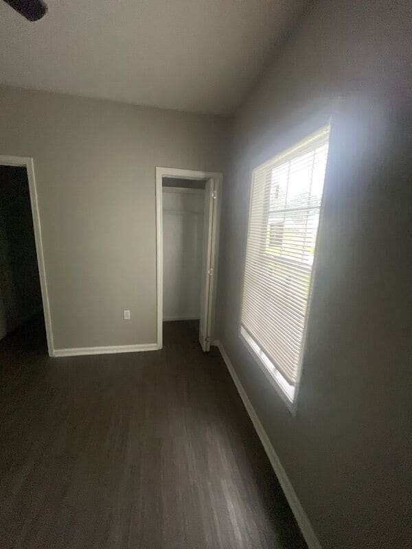 Building Photo - 137 Sivley Ave