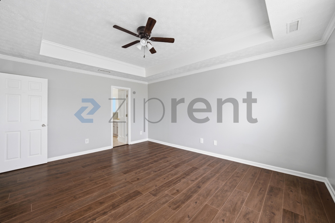 Building Photo - 1512 Buckingham Pl