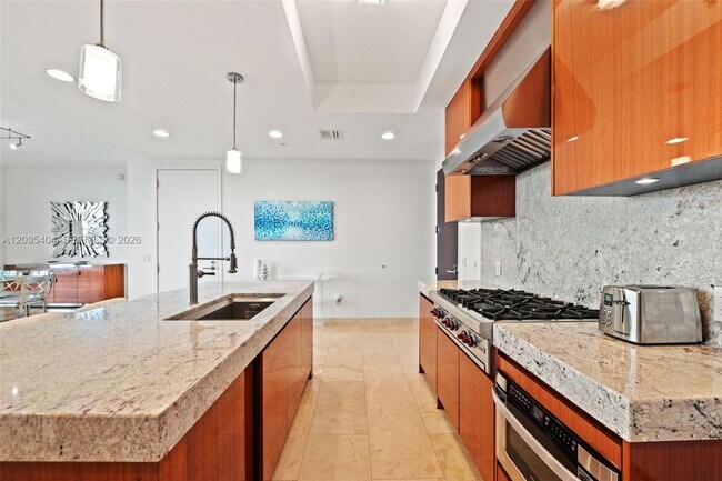 Building Photo - 9705 Collins Ave
