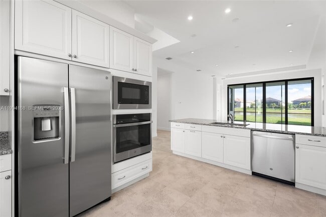 Building Photo - 11267 SW Pietra Wy