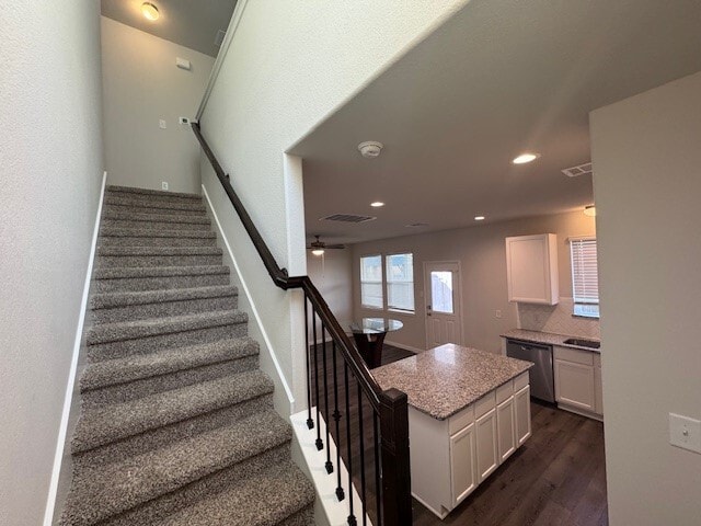 Building Photo - 3906 Deledda Dr