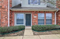 Building Photo - 1001 Krenek Tap Rd
