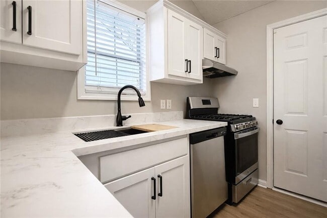 Building Photo - 2644 St Charles Ln NW