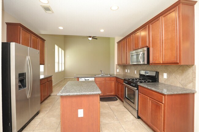 Building Photo - 11023 Heartland Grove Dr
