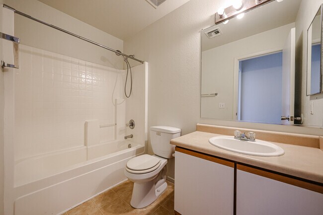 Building Photo - 11816 W Rosewood Dr