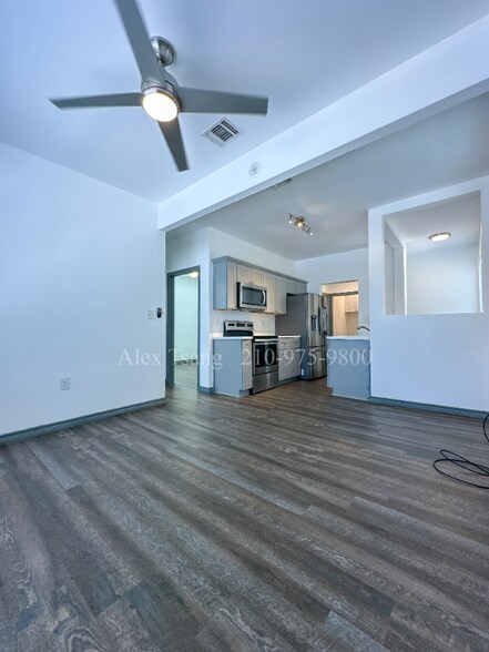Building Photo - 802 Montana St