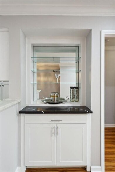 Building Photo - 23214 Plantation Dr NE