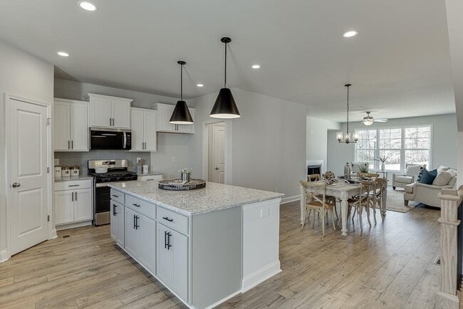 Building Photo - 1276 Ainsworth Alley