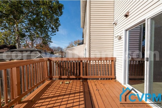 Building Photo - 1290 Holmespun Dr