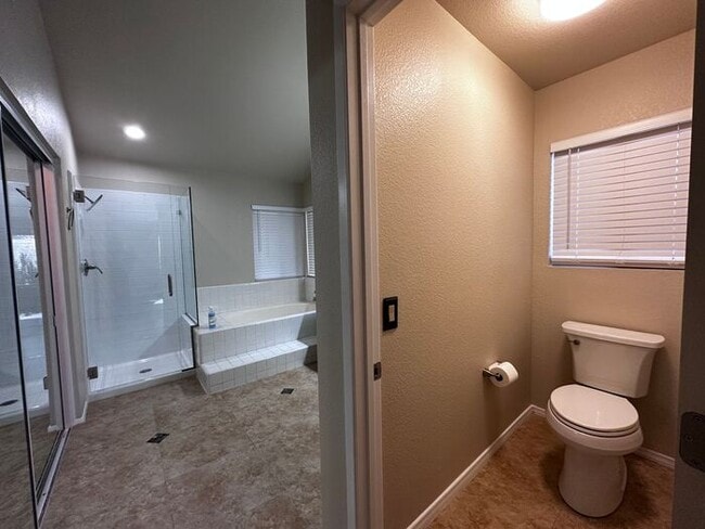 Building Photo - This is Living!!!