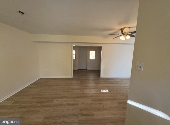 Building Photo - 125 Hampshire Rd