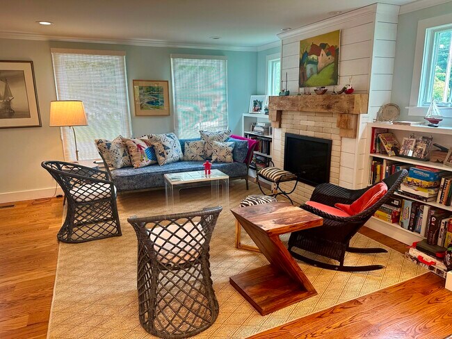 Building Photo - 30 Lawson Dr