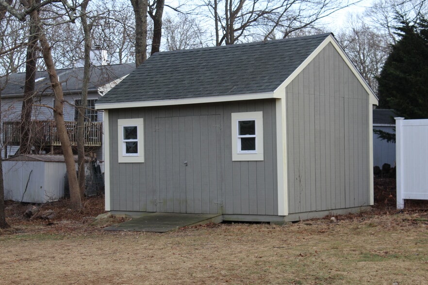 Building Photo - 194 Allen Ave