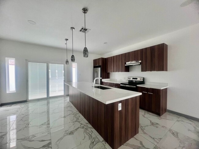 Building Photo - 1011 Emerald Valley Dr