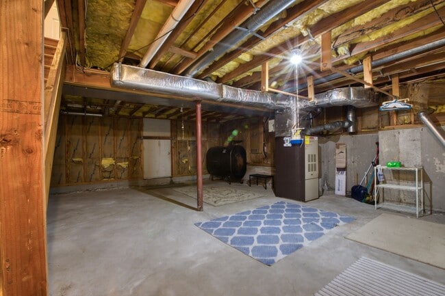 Building Photo - Spacious 2-Bedroom, 2-Story Apartment with Walk-Out Basement