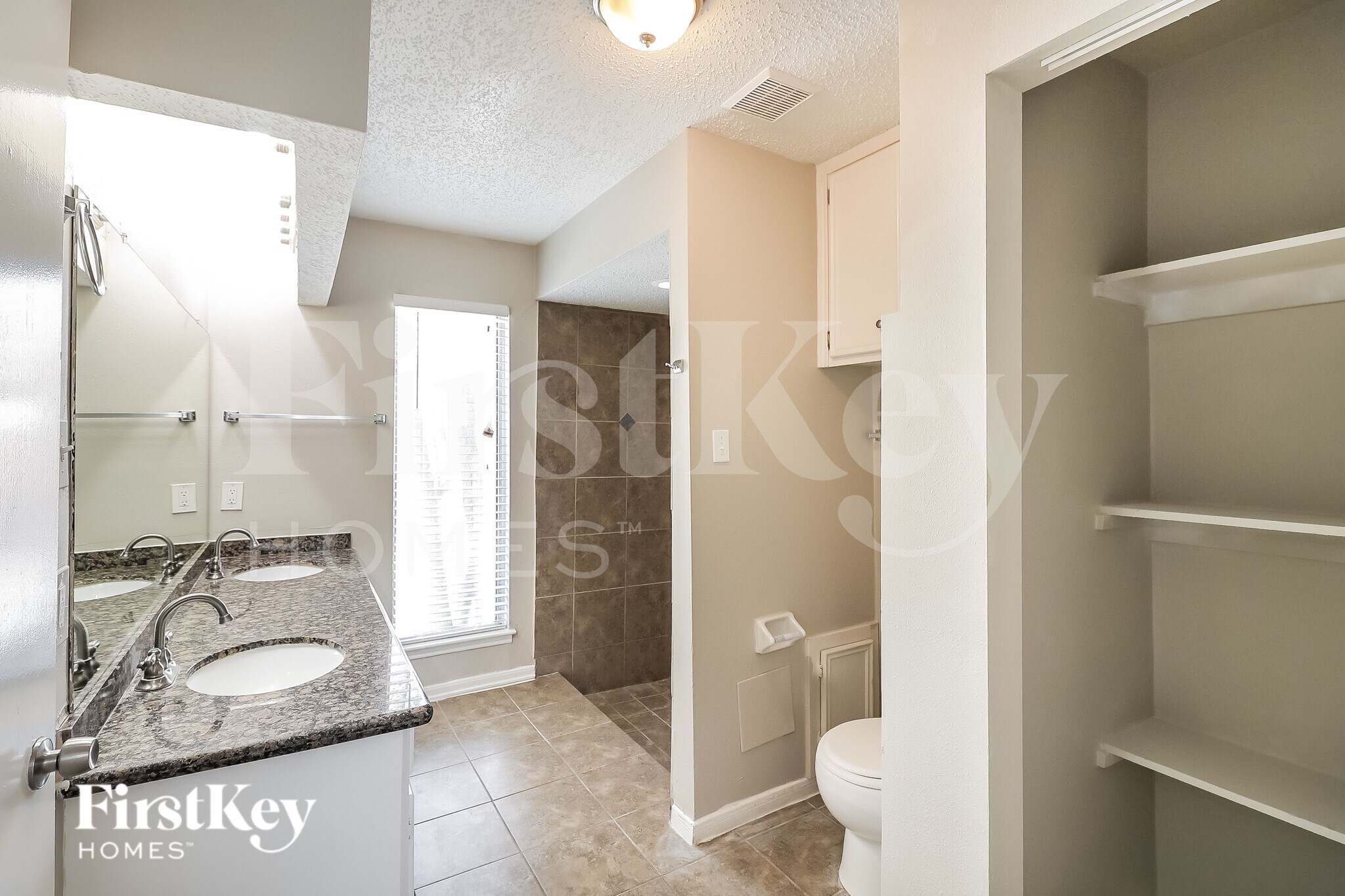 Building Photo - 7311 Las Brisas Dr