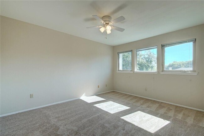 Building Photo - 8304 Bradford Edward Cove