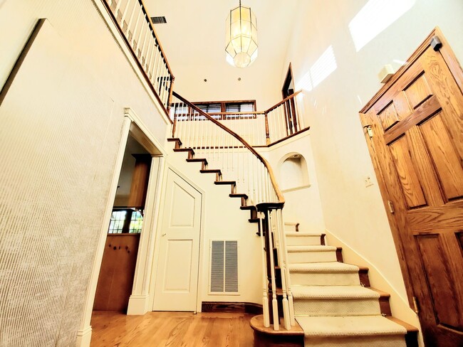 Building Photo - Elegant Woodside Tudor Home