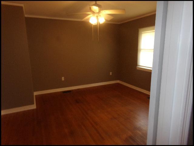 Building Photo - 17 S Avalon Dr