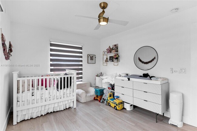 Building Photo - 6860 SW 37th St