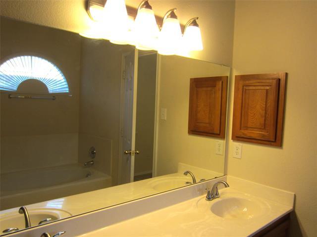 Building Photo - 2809 Hudson Crossing