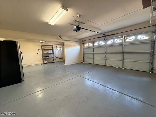 Building Photo - 871 Rainbolt Ln