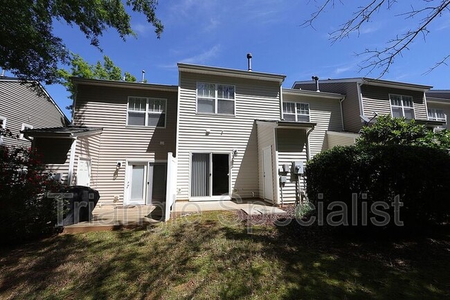 Building Photo - 8811 Orchard Grove Way