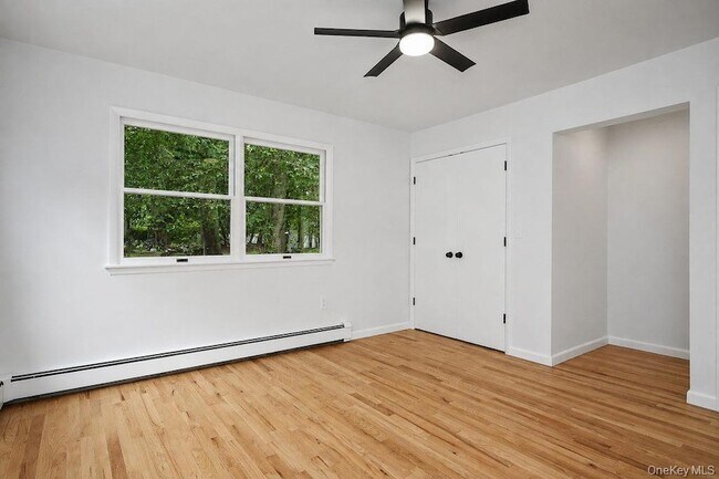 Building Photo - 44 Schriever Ln