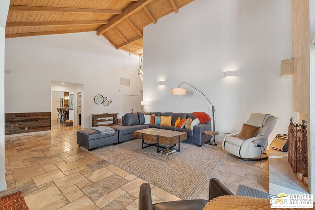 Building Photo - 40563 Desert Creek Ln