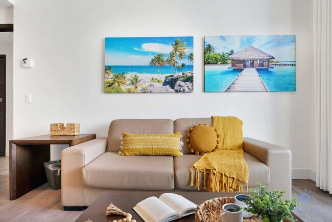 Building Photo - 777 N Ocean Dr